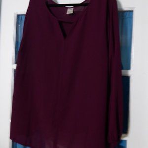 Keyhole top, NWT